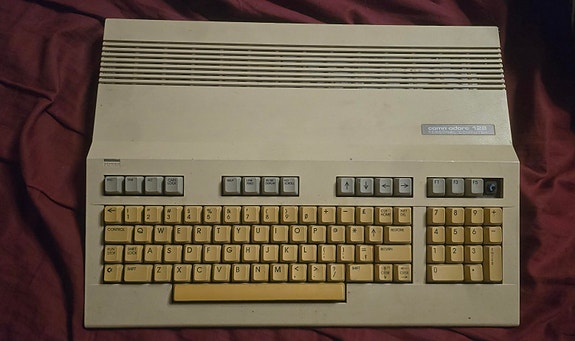 Commodore 128
