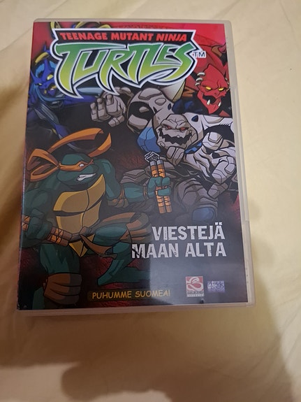 Teenage Mutant Ninja Turtles - Viestejä maan alta