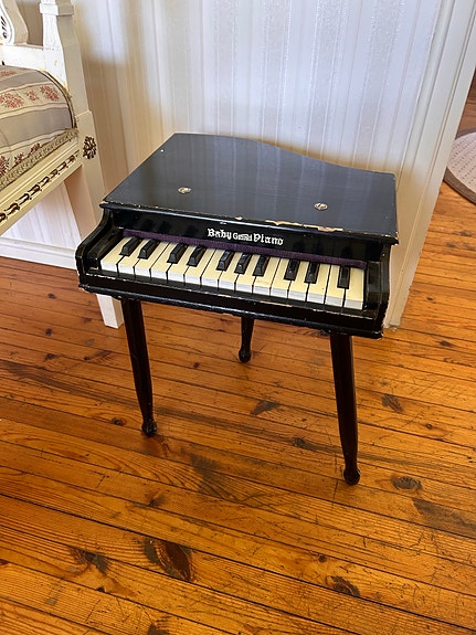Lasten Baby Grand Piano – vintage