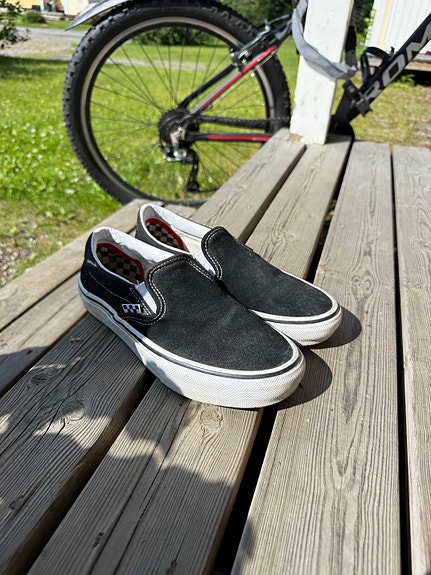 Vans mustat tennarit