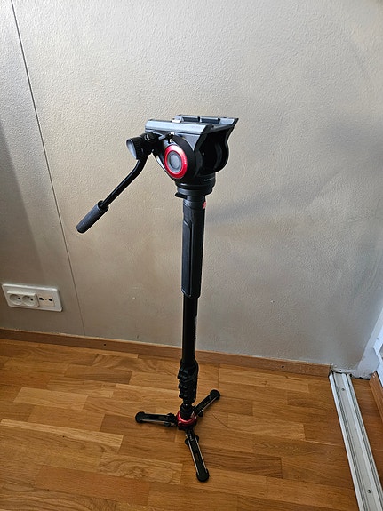 Manfrotto MVMXPROA4 monopod + MVH500AH videopää