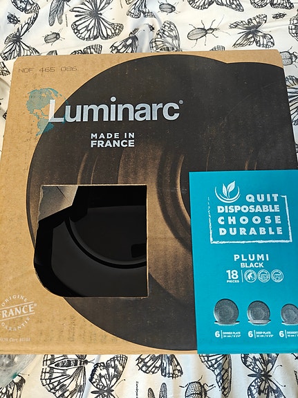 UUSI Luminarc Plumi Black -astiasto 18 osaa (käyttämätön)