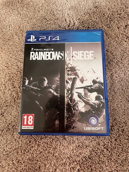 PS4 Tom Clancy’s Rainbow Six Siege peli