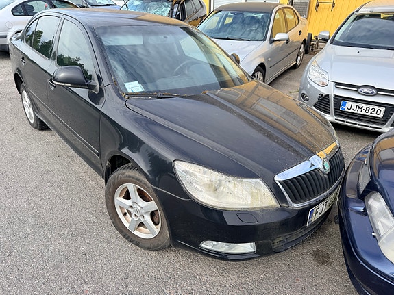 Skoda Octavia 1.6 TDI CAYC (77 KW) varaosia