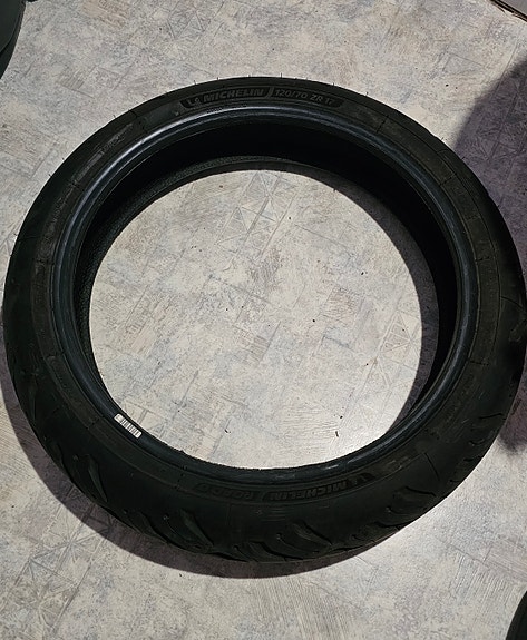 Michelin Road 6 120/70 ZR 17 (Ajetta 500 km, DOT 0626)