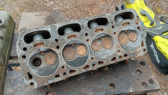 Toyota K moottorin plommikansi