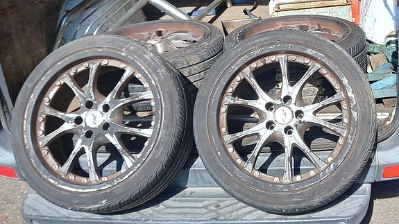 Opel Astra H 5-pulttiset vanteet kesärenkaineen 225/40R18"