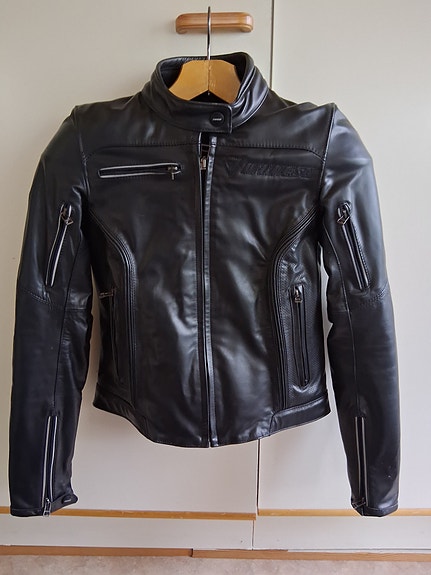 Dainese naisten ajotakki koko 40