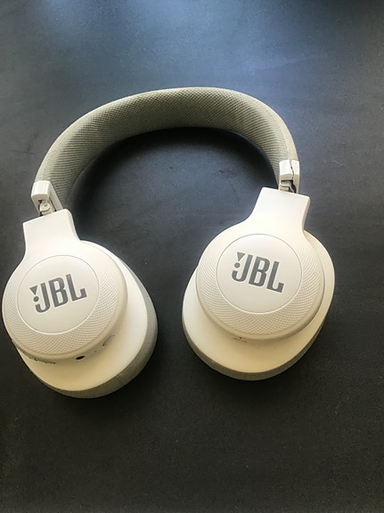 JBL Bluetooth kuulokkeet valkoinen 500BT. HINTA POSTIKULUINEEN