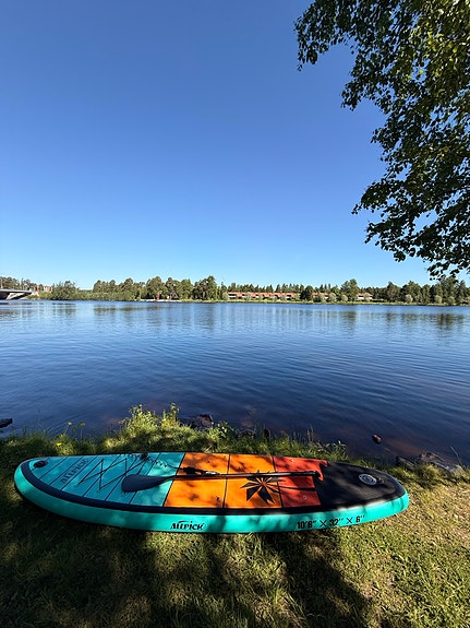 VUOKRALLE: SUP-lauta (lähtövalmiina Värtön rannalta!)