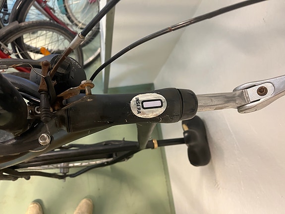 Tunturi maastopyörä 26" 55 cm miehille musta