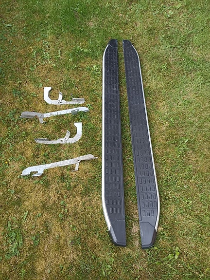 Myydään Kia Sorento III -sivuastinlaudat (lisävaruste)