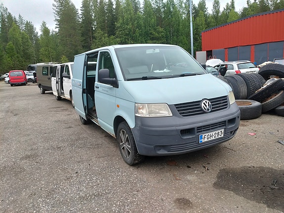 Vw transporter T5 2004 1.9TDI manuaali varaosina.