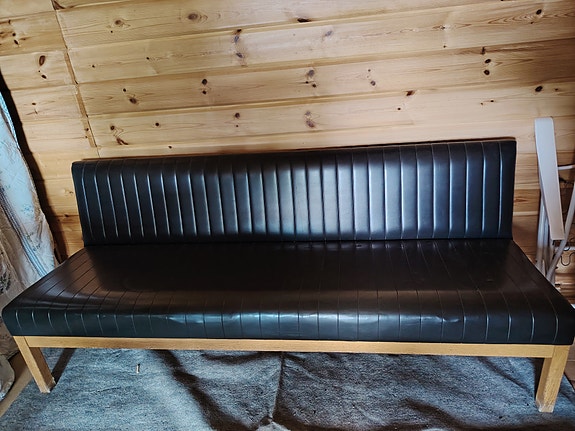 Vintage-sohva musta