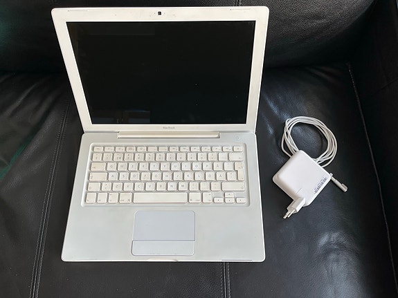 Apple MacBook A1181