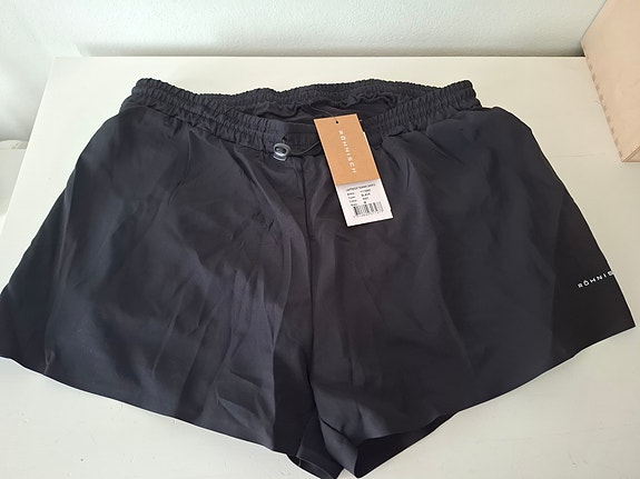 Röhnisch juoksushortsit