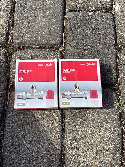 Danfoss RA-N 10 3/8" patteriventtiilit