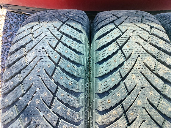 195/65R15 nastarenkaat 4x100 peltivanteilla