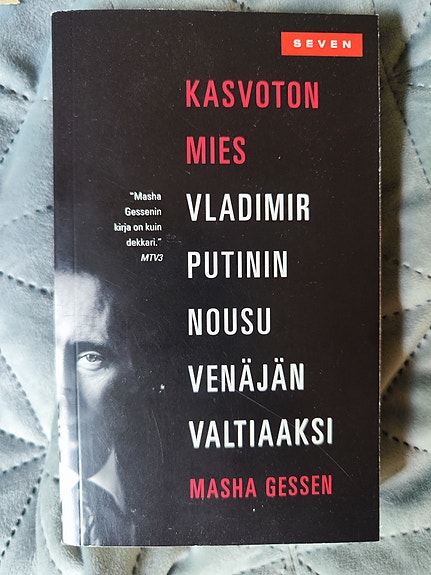 Diktaattoripaketti: Kasvoton mies, Ihmisyys, Hitler, Last days of Hitler