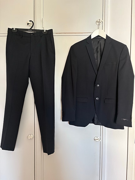 Jack & Jones Premium miesten puku koko 46 musta