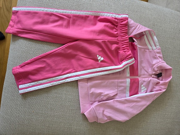 Adidas verkkapuku