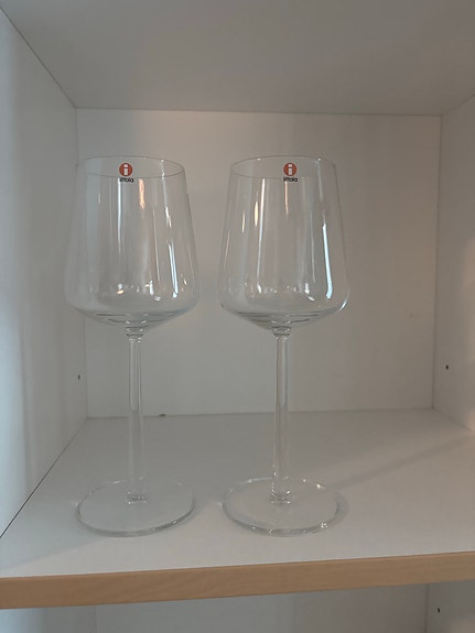 Iittala punaviinilasit 2 kpl kirkas lasi (Essence)
