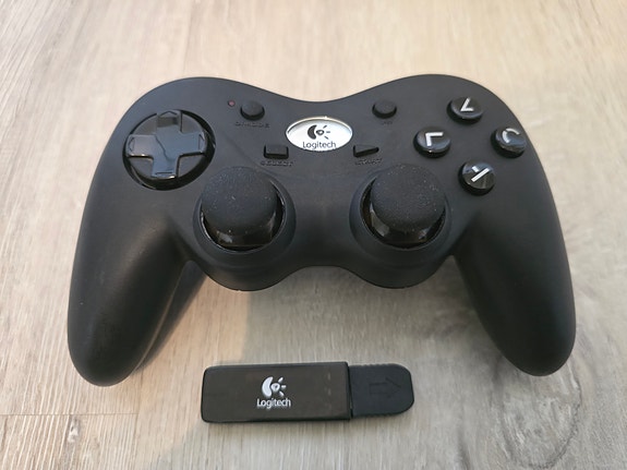 Logitech langaton peliohjain musta