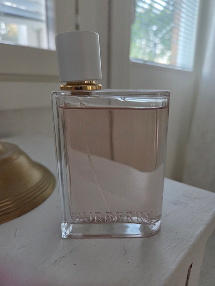 Burberry hajuvesi naisille