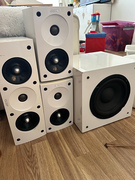 Jamo kotiteatteri kaiutinsarja + subwoofer, valkoinen