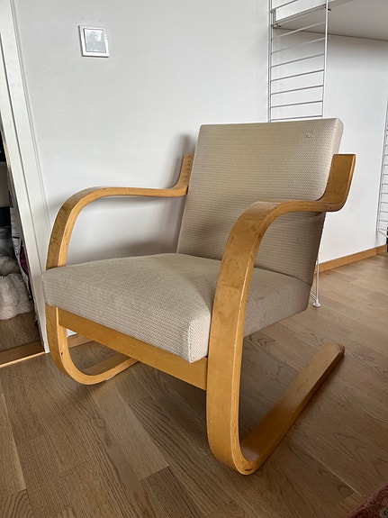 Artek Alvar Aalto nojatuoli koivu vaalea kangas