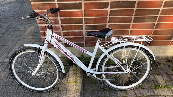 Lasten (8-12v) Jupiter white merkkinen 24” pyörä