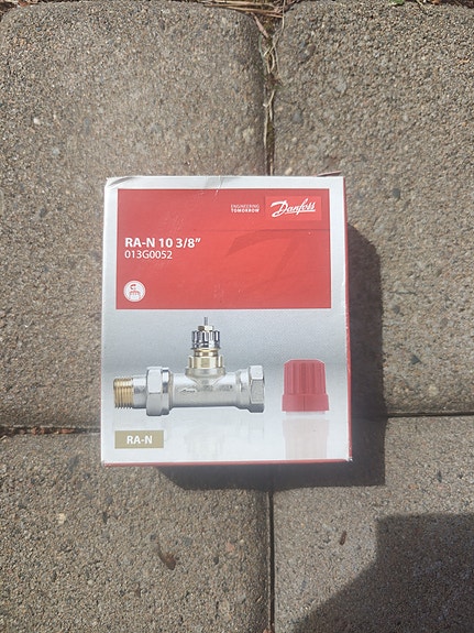 Danfoss RA-N 10 3/8" patteriventtiili