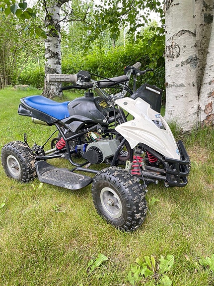 lasten 50cc mönkijä. 2kpl