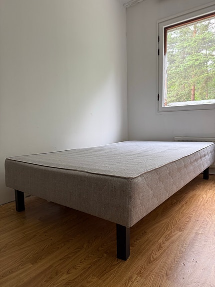 Jysk 120cm leveä runkopatja