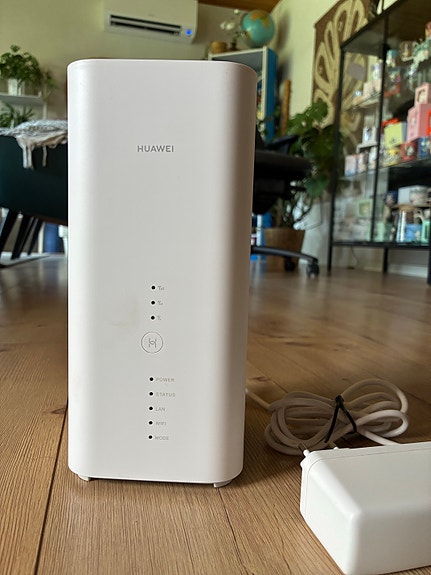 Huawei 4G reititin valkoinen
