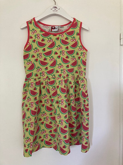 Tytön mekko