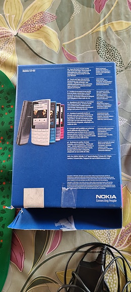 Nokia X3- 02. matkapuhelin.