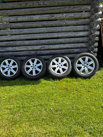 Myydään Audi a3 talvirenkaat