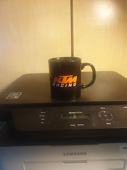 KTM Racing muki musta