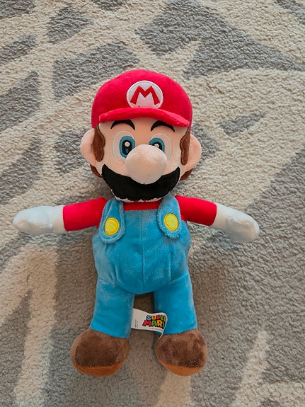 Super Mario pehmolelu