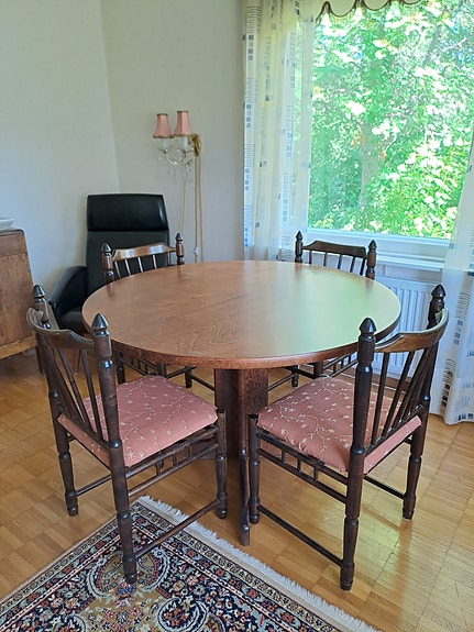 Ruokailuryhmä Asko pyöreä pöytä ja 4 tuolia