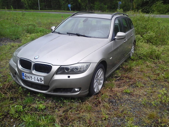 BMW E91:n alta 16" alumiinivanteet. Oulu/ Haapalehto