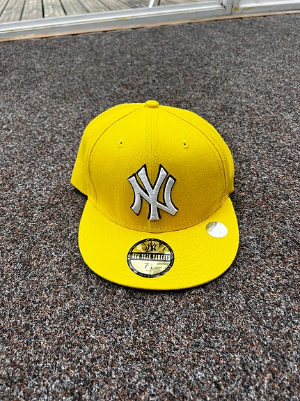 Uusi new york yankees one size lippis