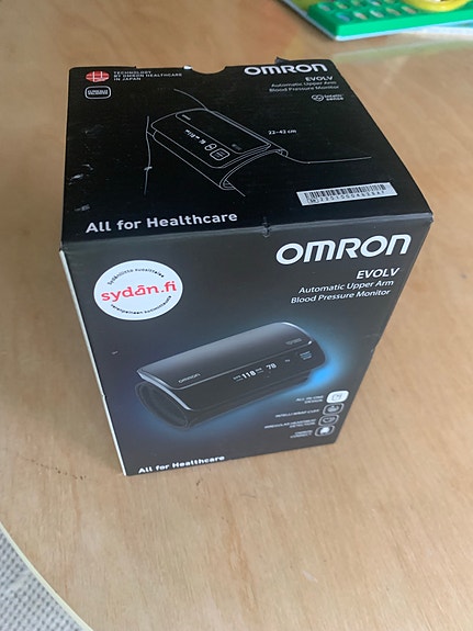 Omron EVOLV automaattinen verenpainemittari