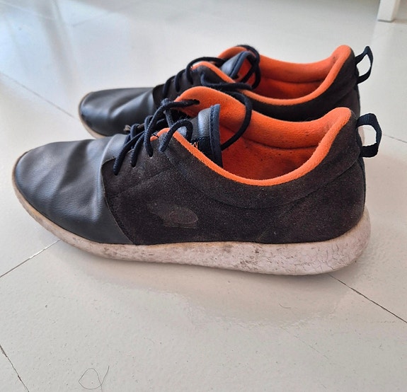 Karhu sneakersit