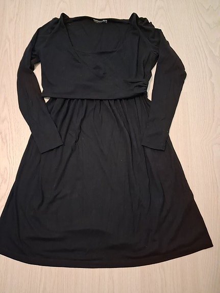 Musta imetysmekko, koko 38/40