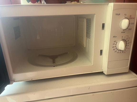 LG mikroaaltouuni valkoinen