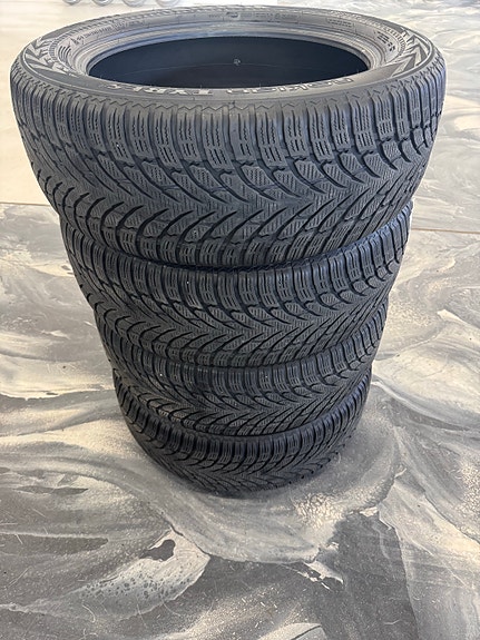 Nokian Tyres WR SUV 4 235/55R19