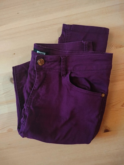 Bikbokin violetit housut koko M