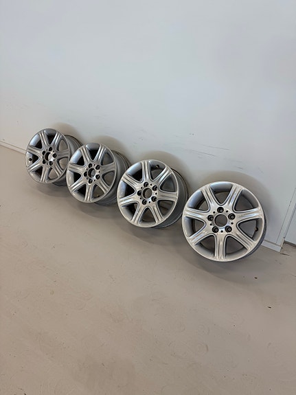 Alkuperäiset BMW Styling 377 16" alumiinivanteet (5x120)
